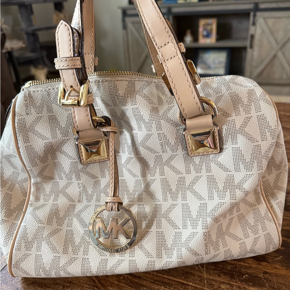 Michael Kors Cream Bag and Wallet